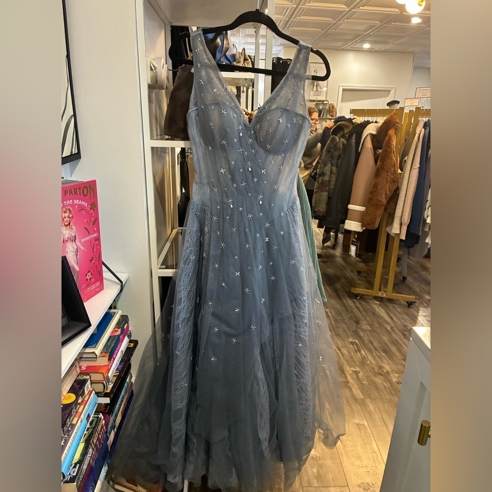 Elegant Blue Evening Gown with tulle and crystal art